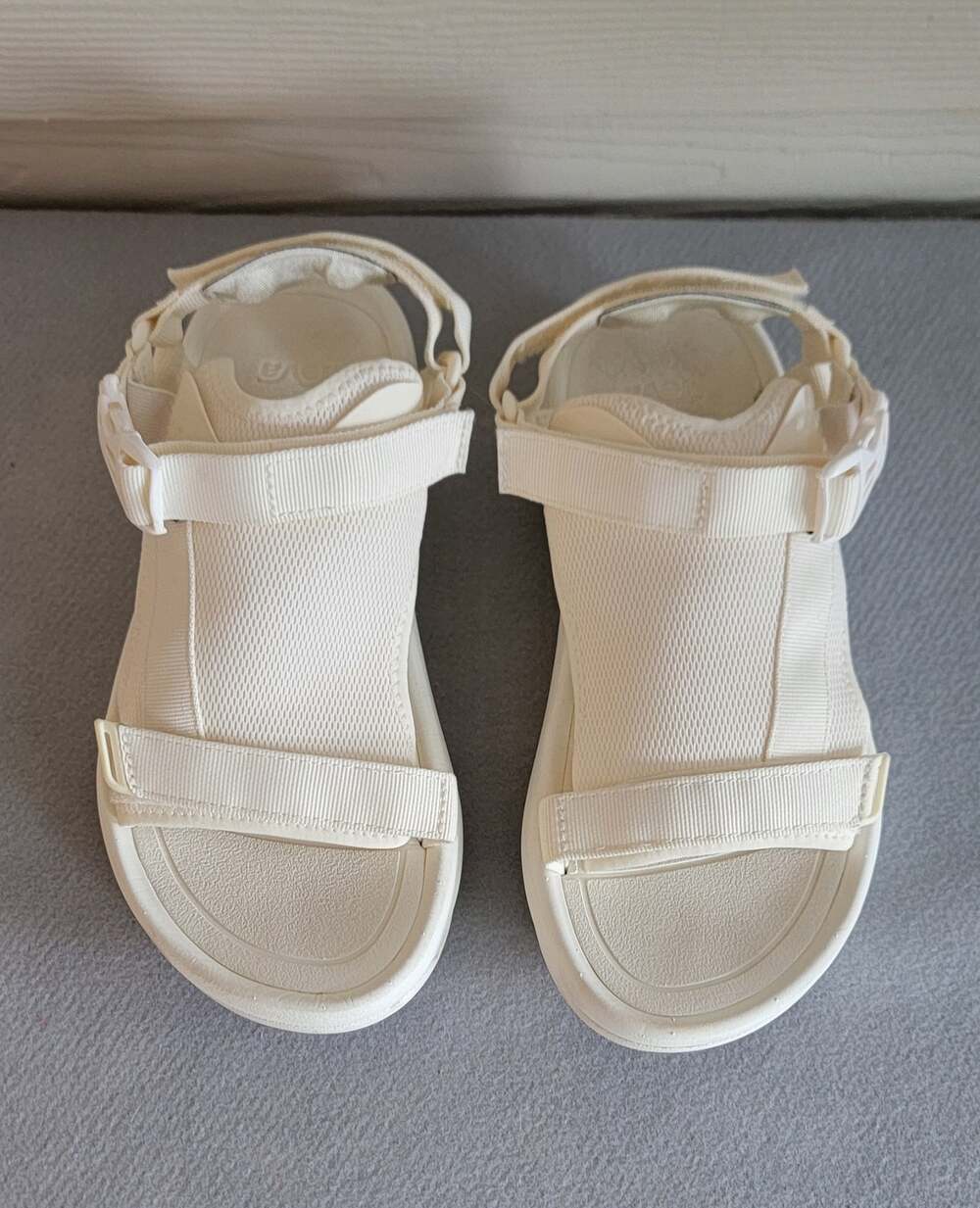 Teva Hurricane Ampsole Volt White Platform Sandals Size Unisex 10